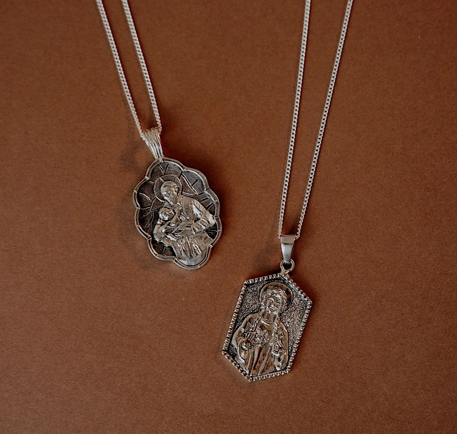 St Dwynwen - Patron Saint of Lovers - Silver - Image 5