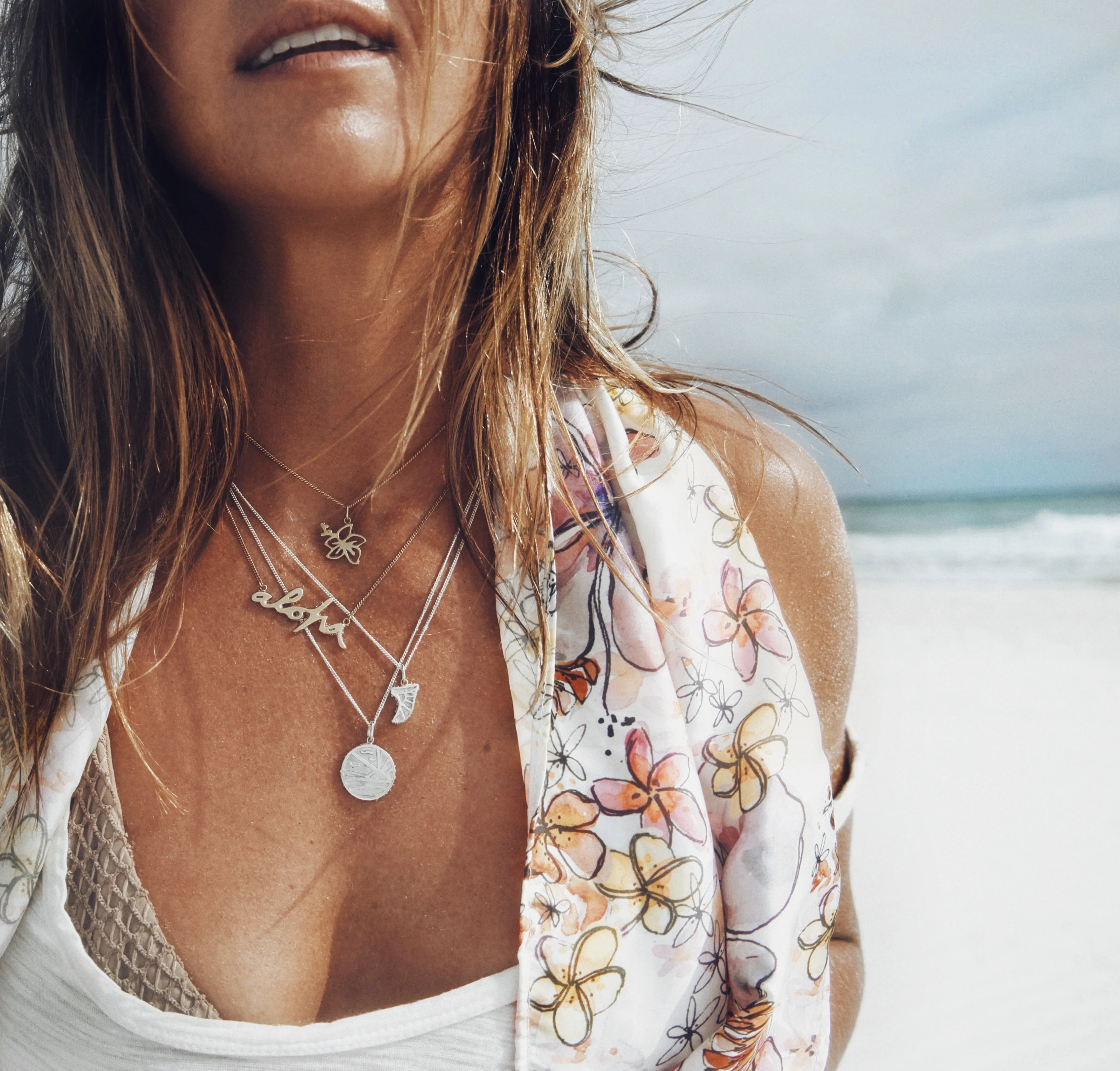 GOLDFISH KISS x LUNA & ROSE SUNSET NECKLACE (Silver) - Image 2