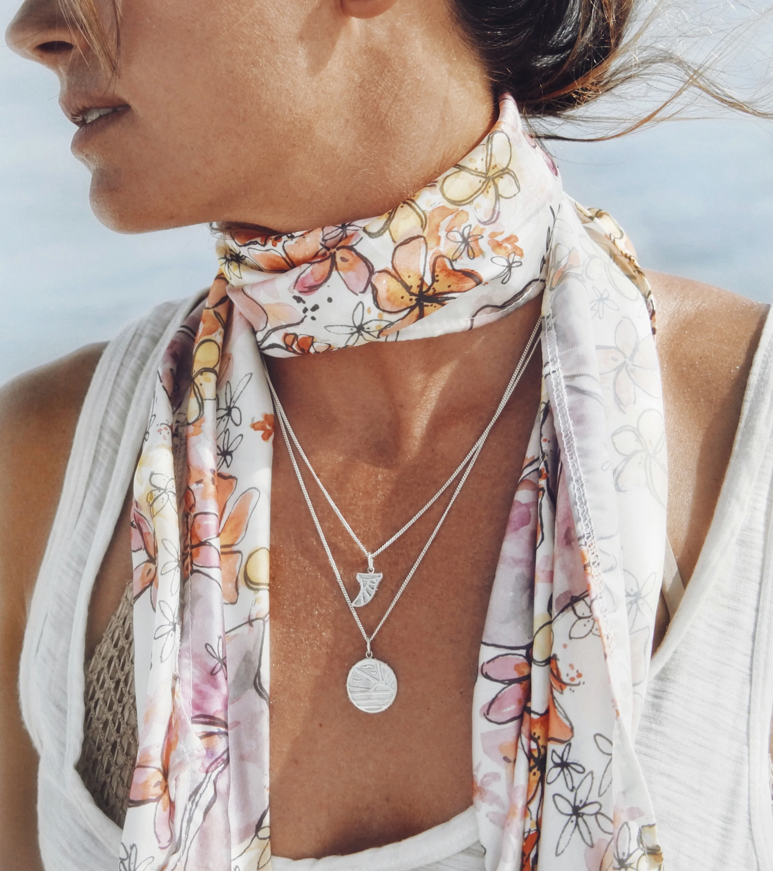 GOLDFISH KISS x LUNA & ROSE SUNSET NECKLACE (Silver) - Image 3