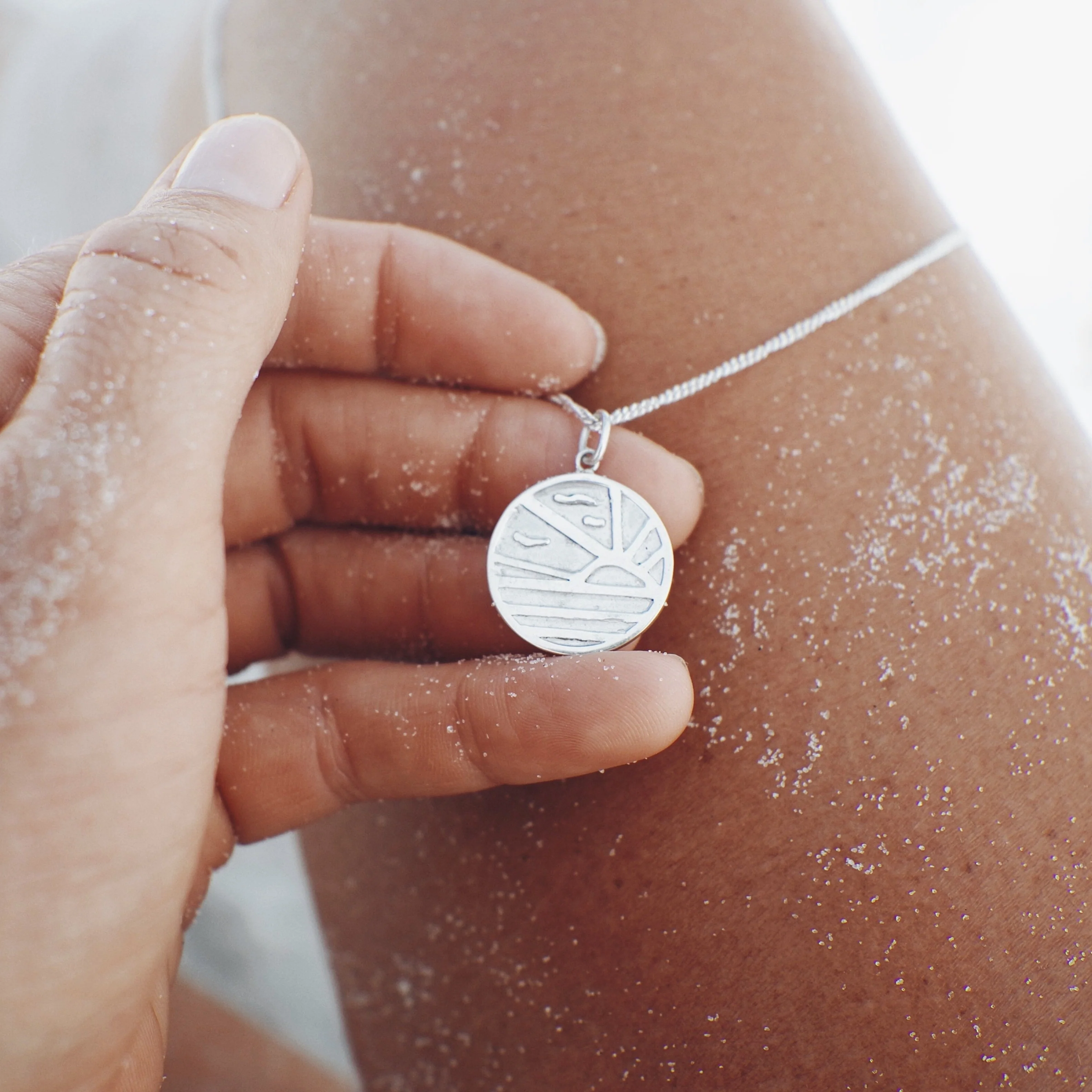 GOLDFISH KISS x LUNA & ROSE SUNSET NECKLACE (Silver) - Image 5