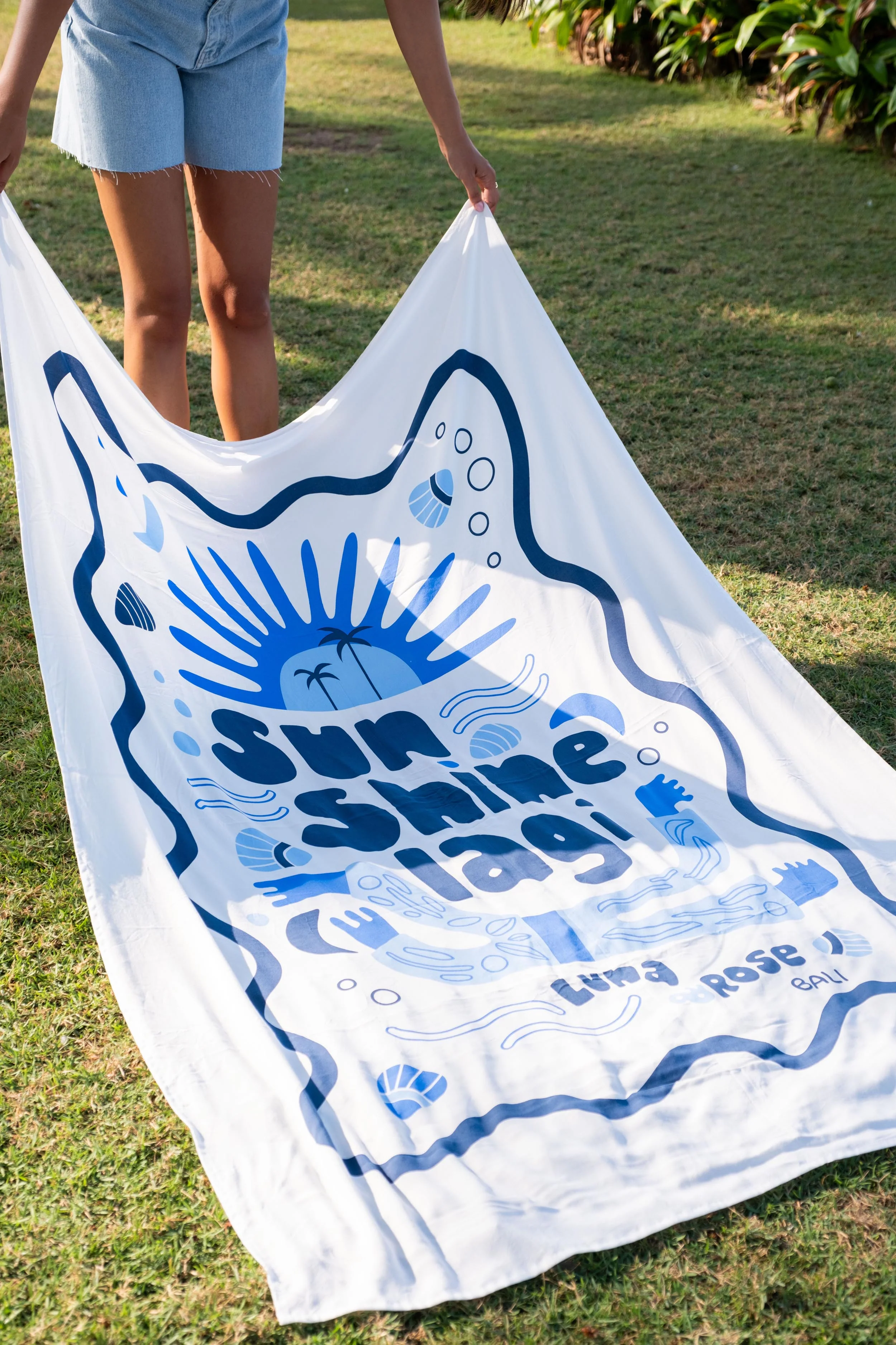 Sunshine Lagi Sarong *Limited Edition* - White & Blue - Image 4