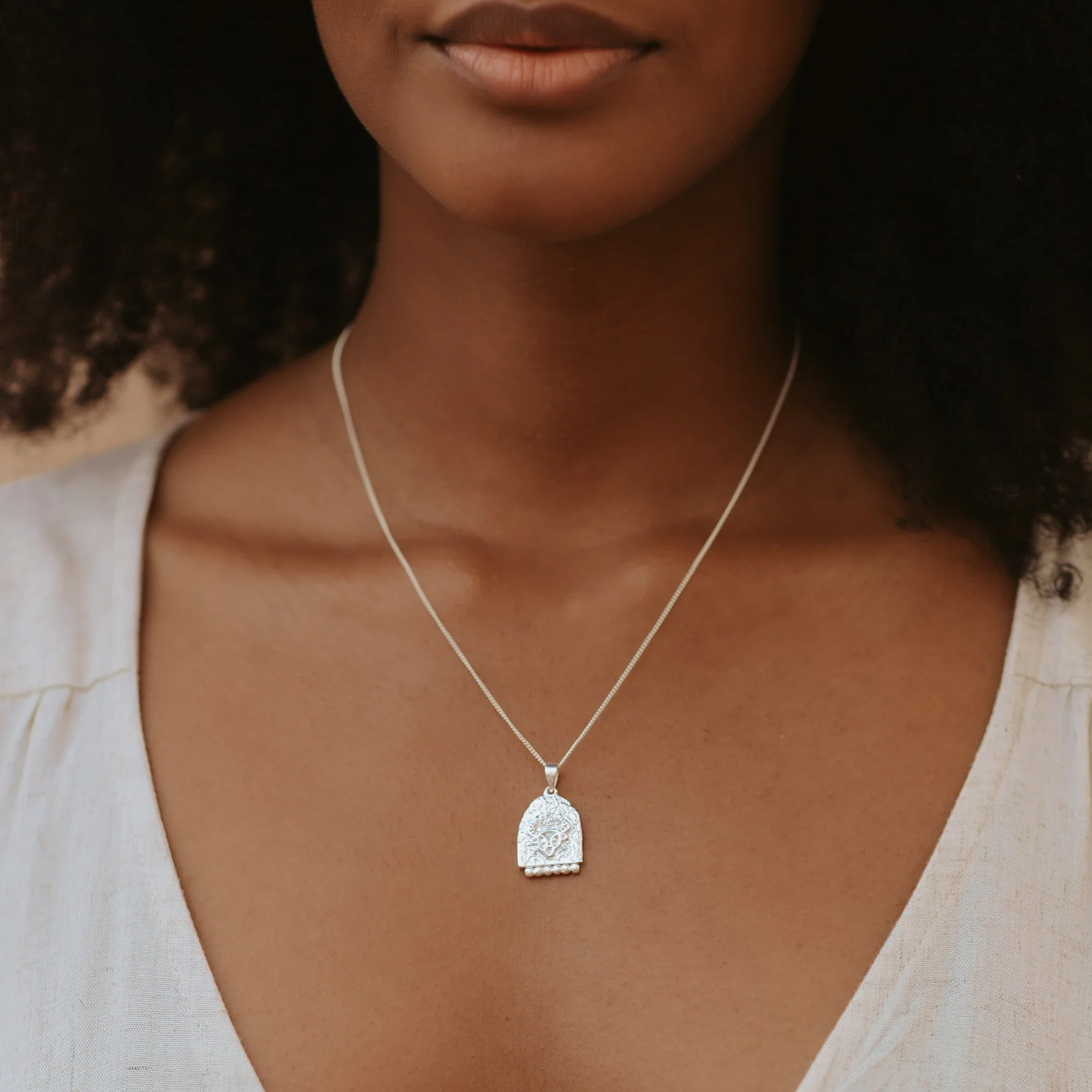 TAURUS ZODIAC NECKLACE - SILVER - Image 3
