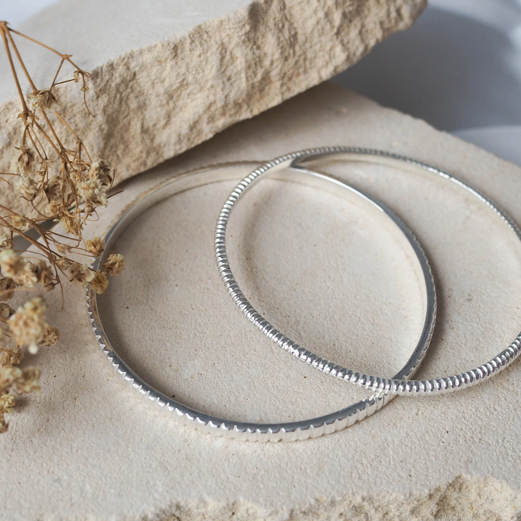 The Baby MET Stripe Bracelet - Silver 2.5mm - Image 4