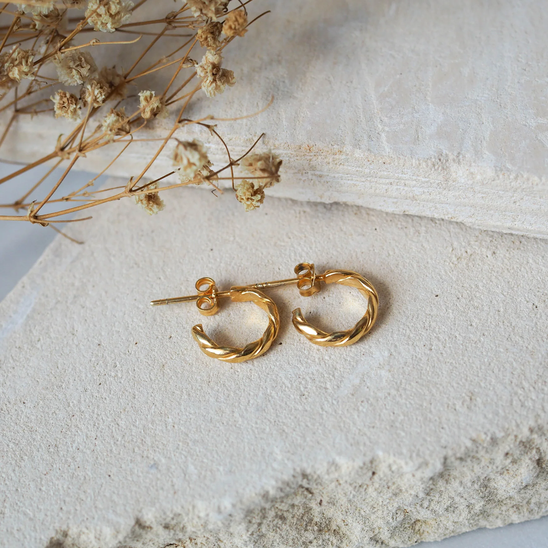 The Hudson Twisted Hoops 12mm - Gold - Image 2