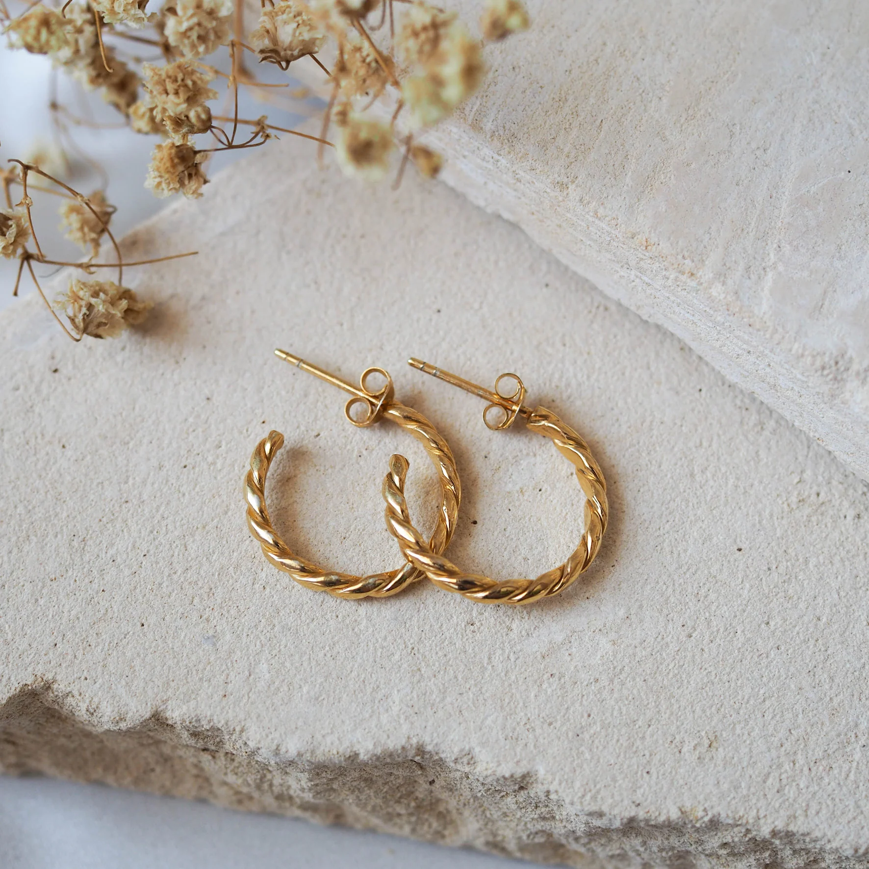 The Hudson Twisted Hoops 20mm - Gold - Image 2