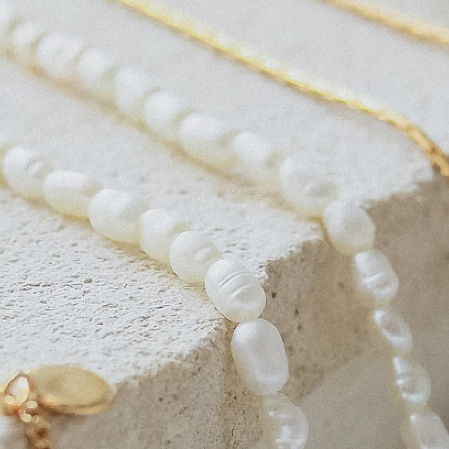 Timeless Mini Pearl Anklet - Gold - Image 4