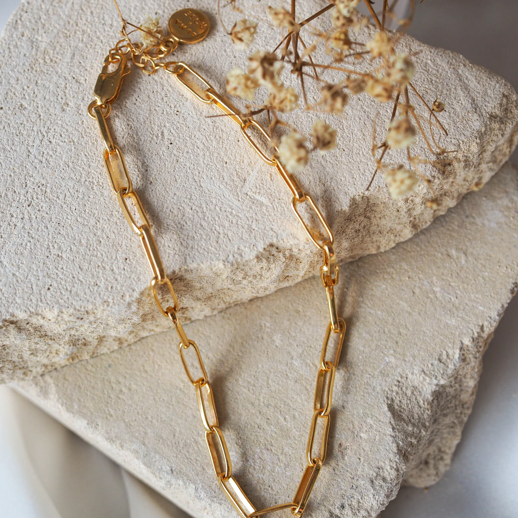 Washington Paper Clip Bracelet - Gold - Image 2